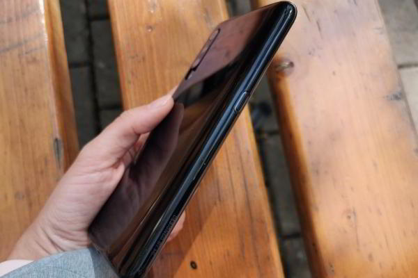 Обзор Xiaomi Mi 9: недорогой флагман
